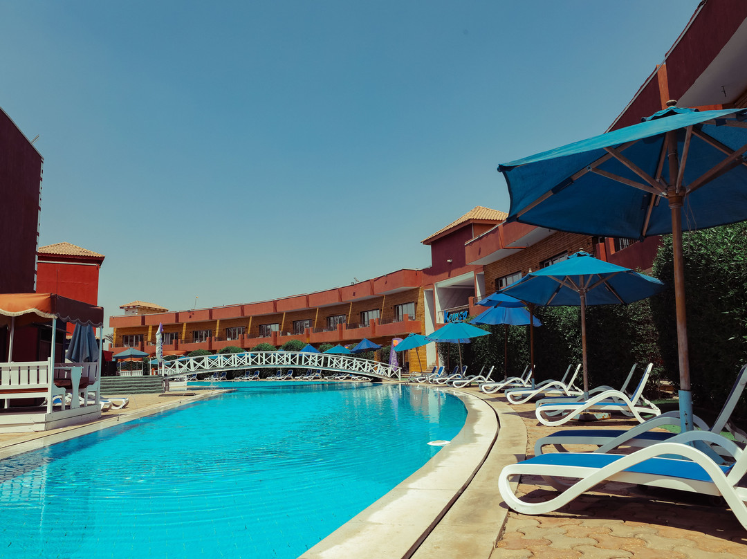 Byoot Bay Hotel & Resort