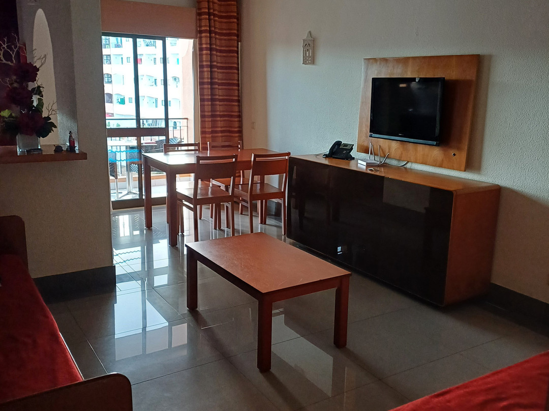 Choromar Apartments主图