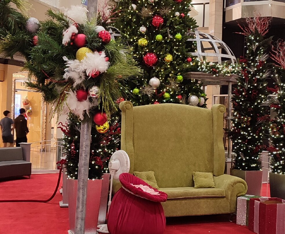 Woodland Hills Mall景点图片