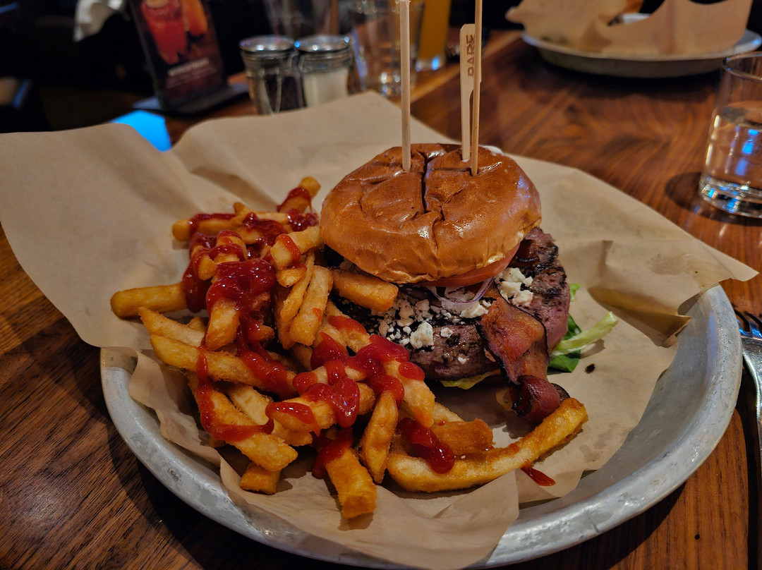 Lazy Dog Restaurant & Bar