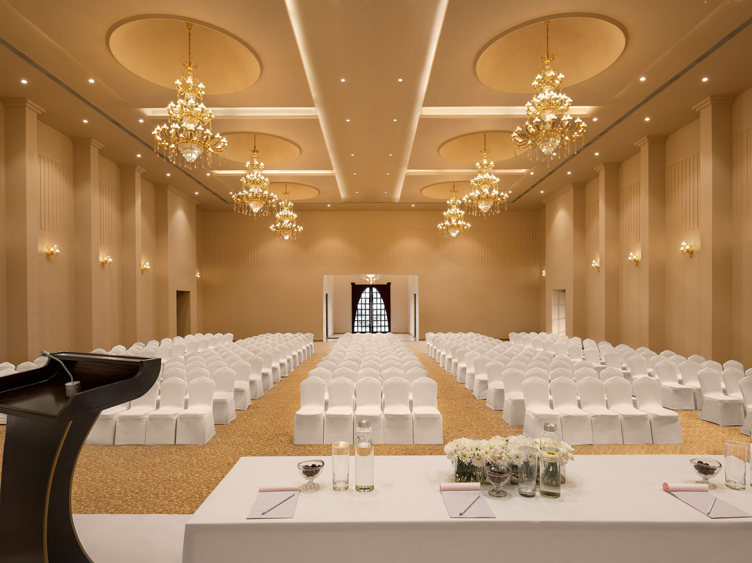 Time Square Resort & Spa Bhuj主图