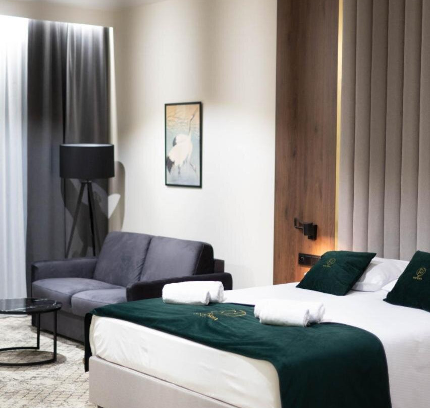Restoria Hotel