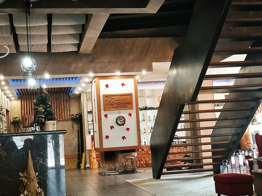 Riverside Hotel & Spa主图