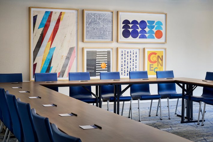 基奇纳东南智选假日套房酒店-商务中心/多功能厅