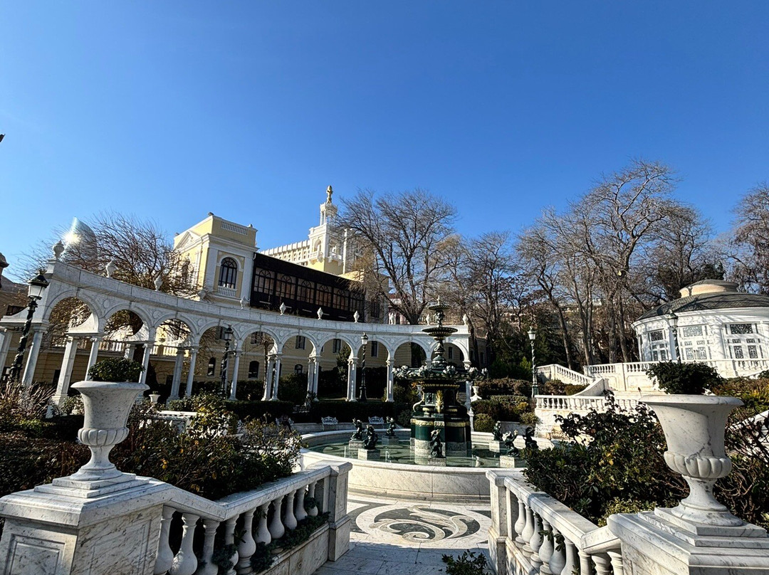 Philharmonic Fountain-巴库必去景点