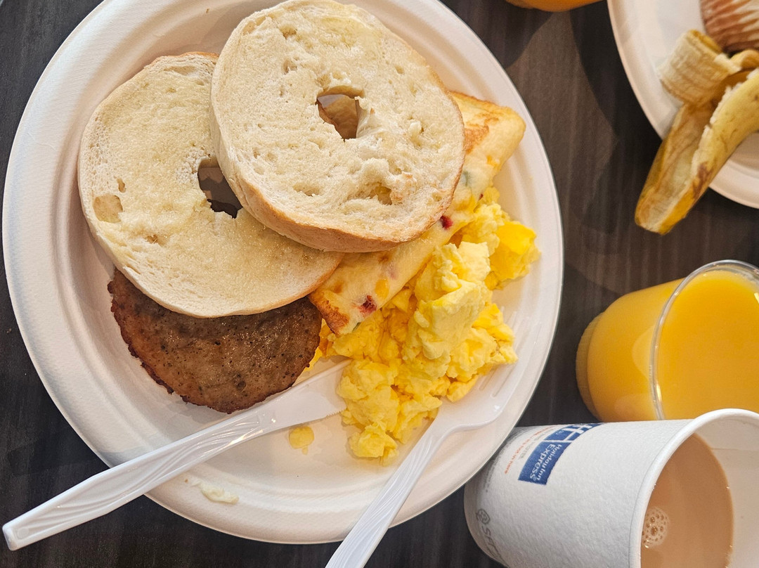 Holiday Inn Express & Suites Racine By IHG主图