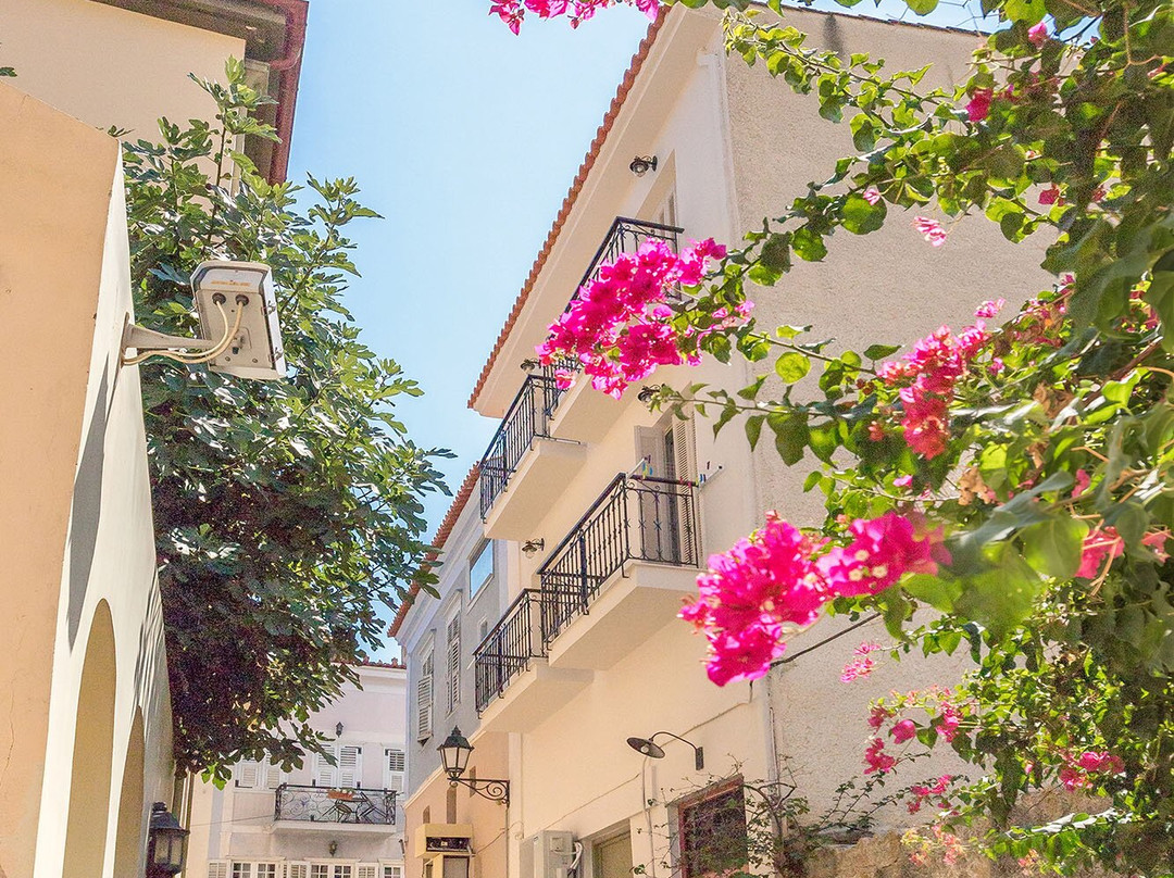 欧墨菲波利酒店主图