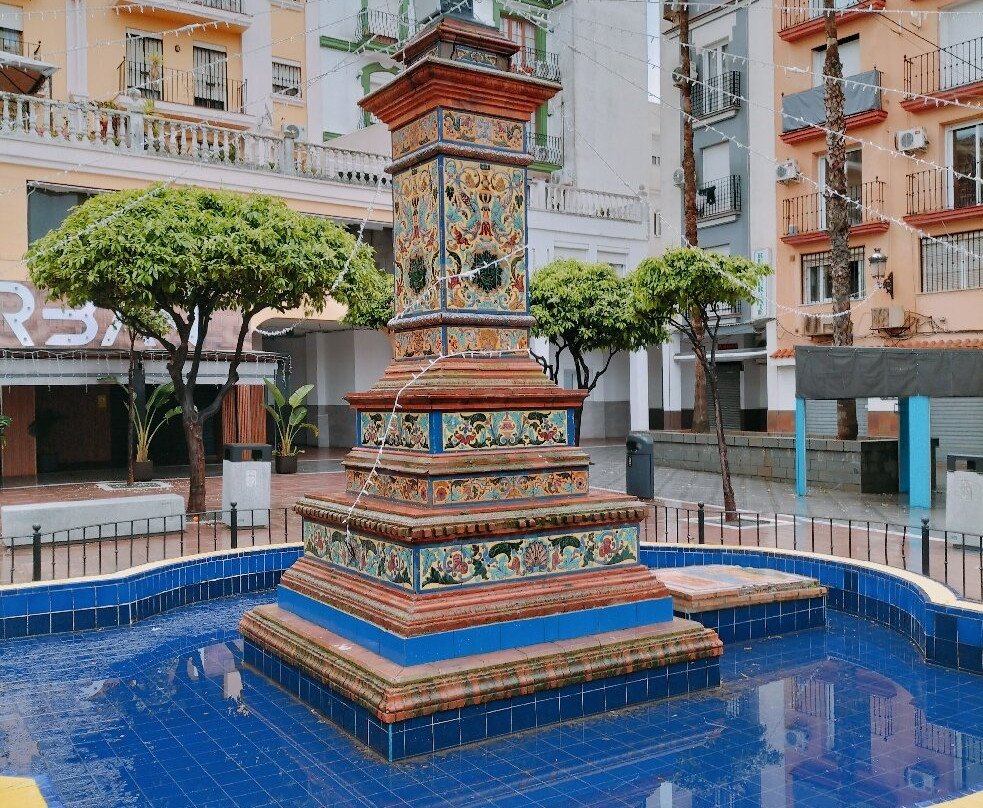 Fuente Plaza Cruz Herrera-拉利内阿必去景点