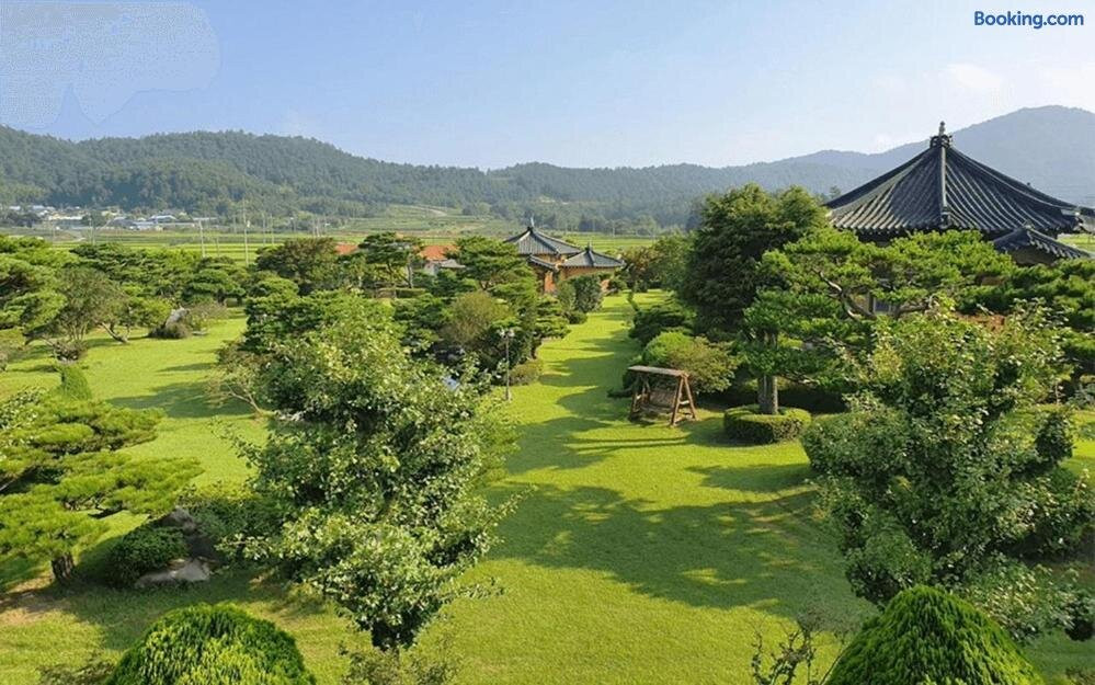 富城Carmel Royal Pension