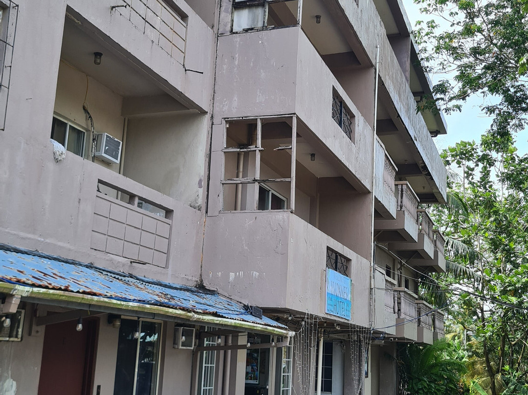 Yvonne's Hotel主图