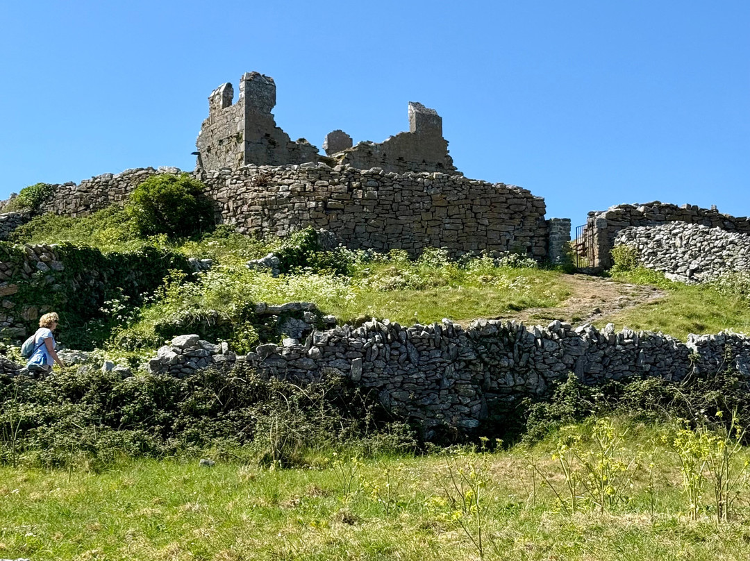 O'Brien's Castle-Inisheer必去景点
