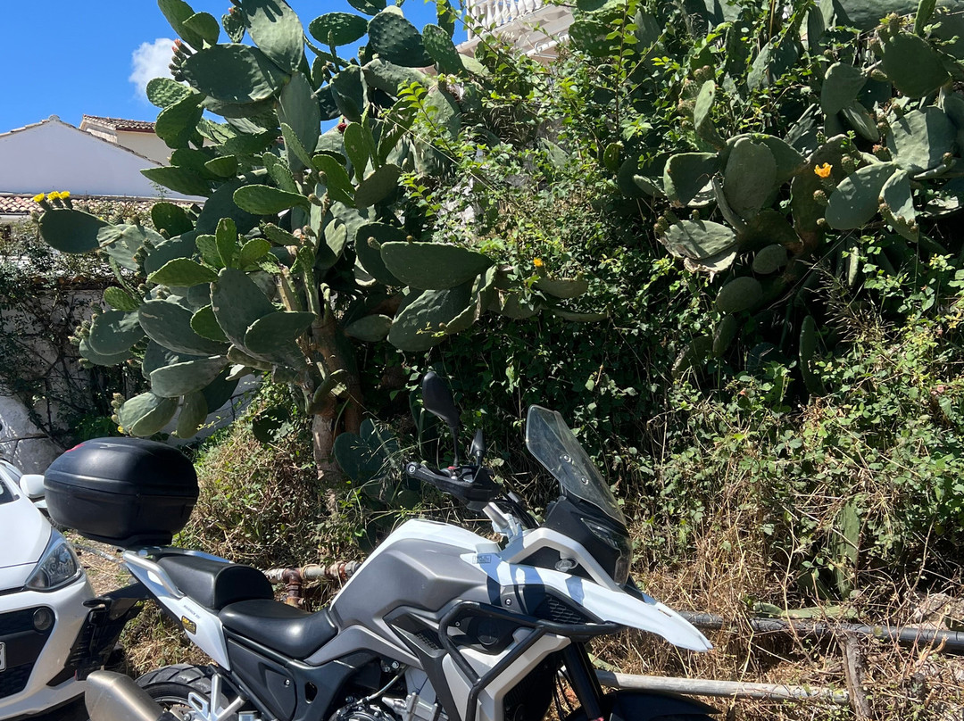 D&M Moto Rental-Dassia必去景点