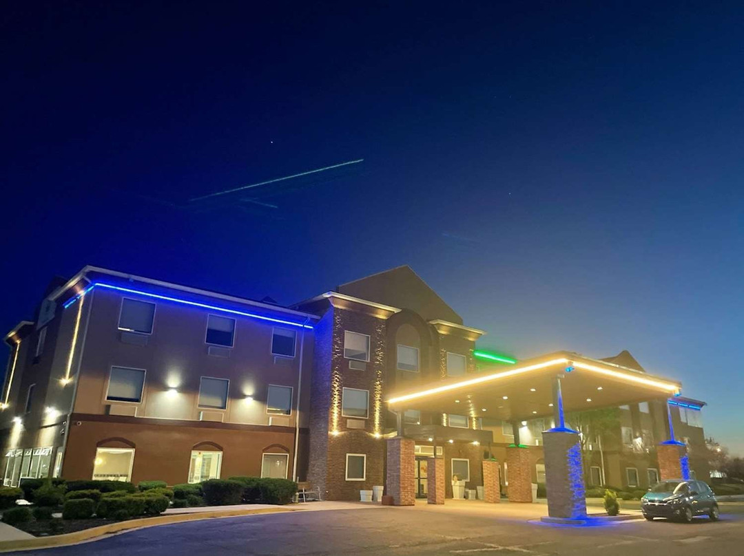 迈阿密智选假日套房酒店主图