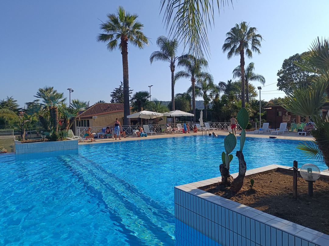 特利文托住宅酒店主图