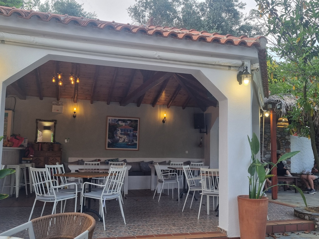 Sergios Apartments主图