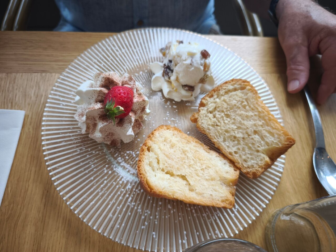 Cafe canaille