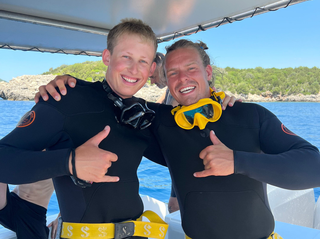 Deep Blue Divers-塞沃塔必去景点