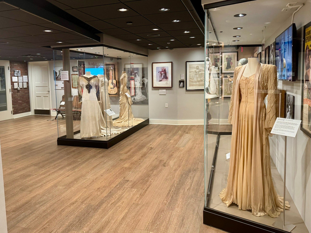 The Katharine Hepburn Cultural Arts Center-旧塞布鲁克必去景点