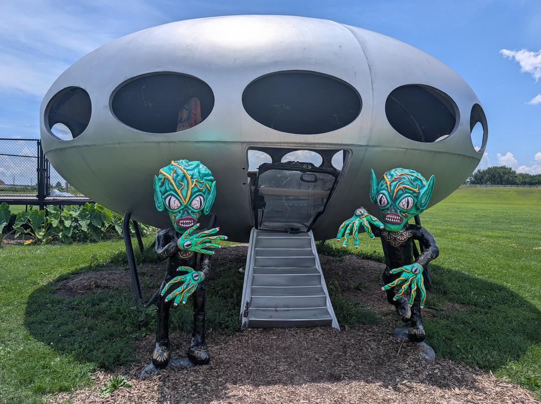 Pink Elephant Antique Mall-Livingston必去景点