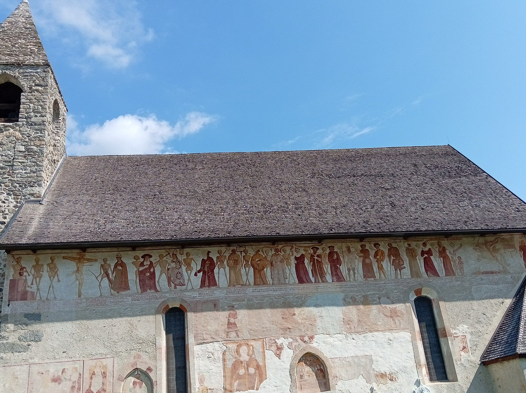 Chiesa di San Vigilio-平佐洛必去景点