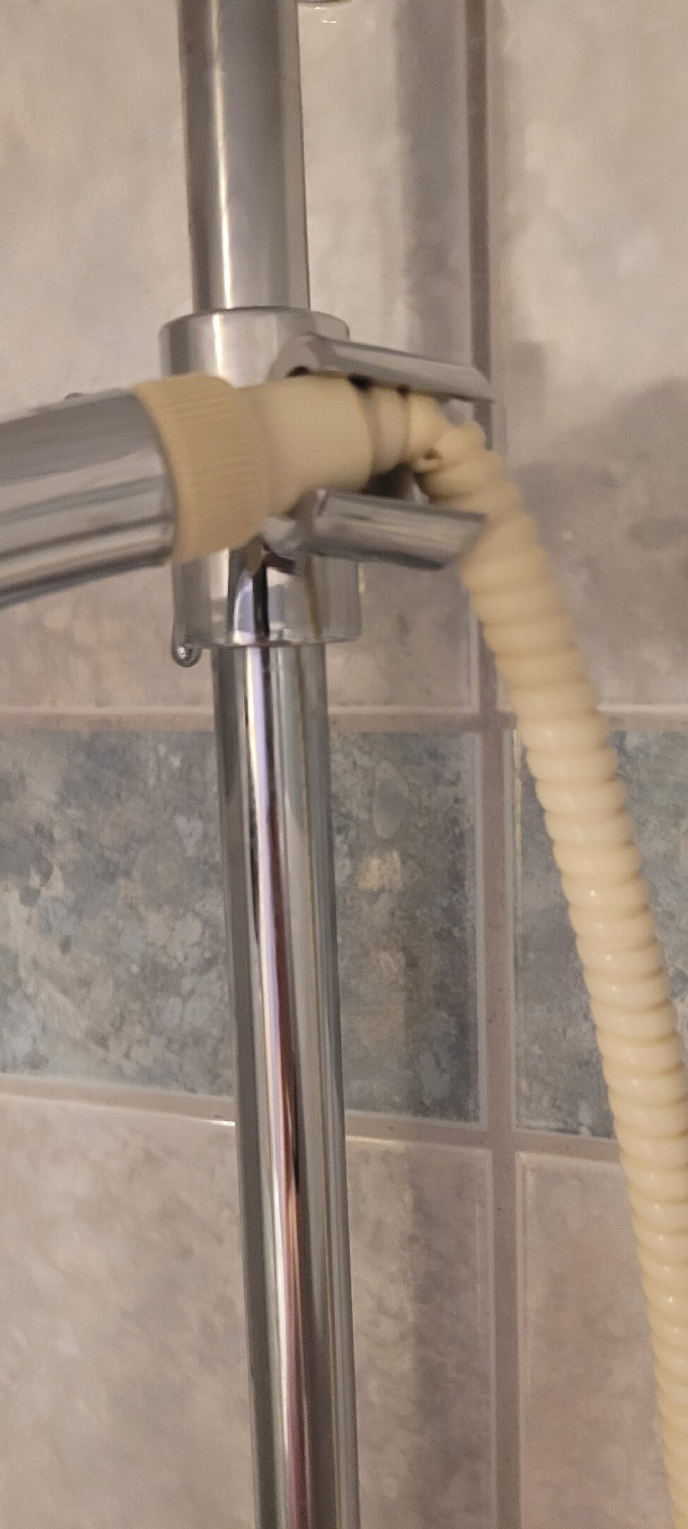 Three Brothers Pool Bar-Restaurant-Hotel-官方