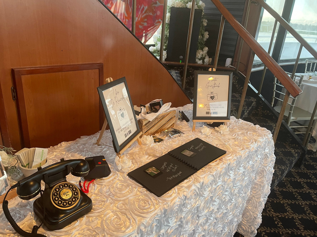 Sapphire Yacht Charters-自由港必去景点