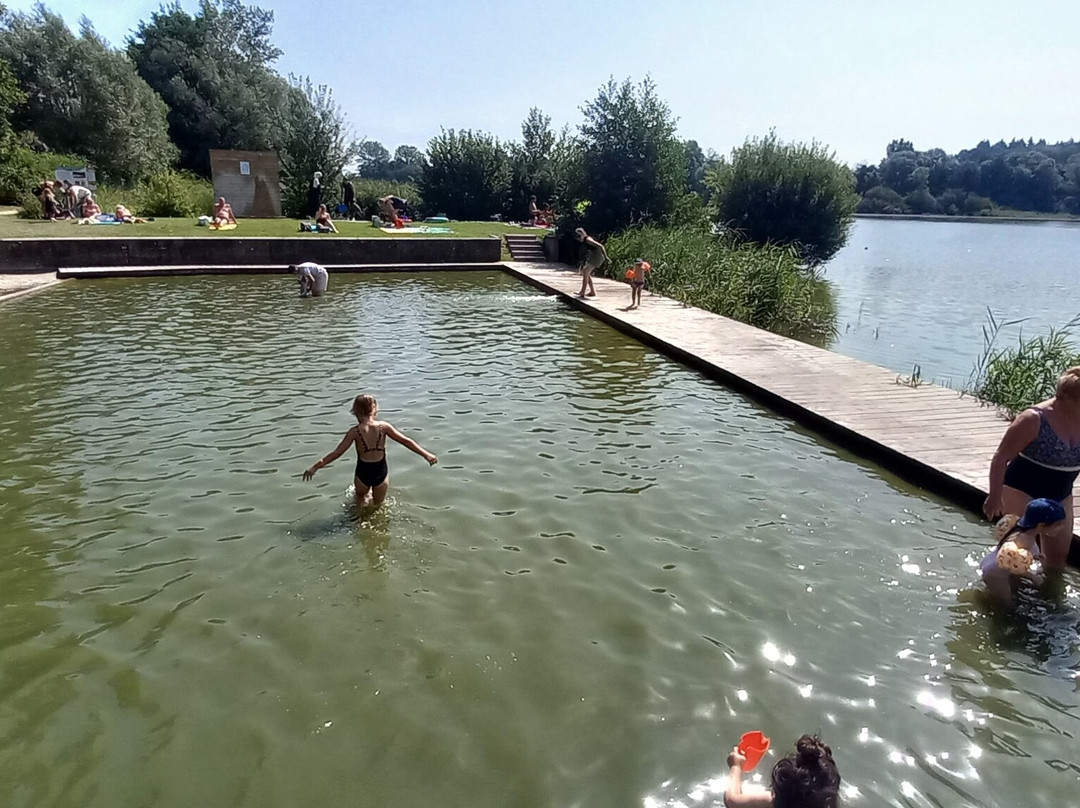 Lac de Bambois-Fosses-la-Ville必去景点