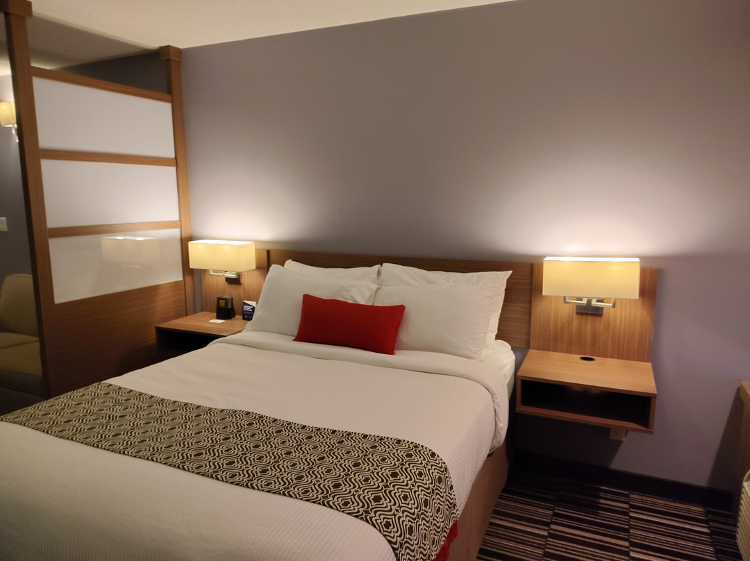 Microtel Inn & Suites by Wyndham Kirkland Lake主图