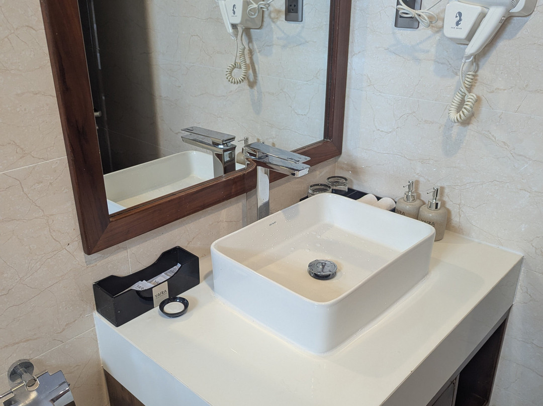 Yarra Ocean Suites Danang主图