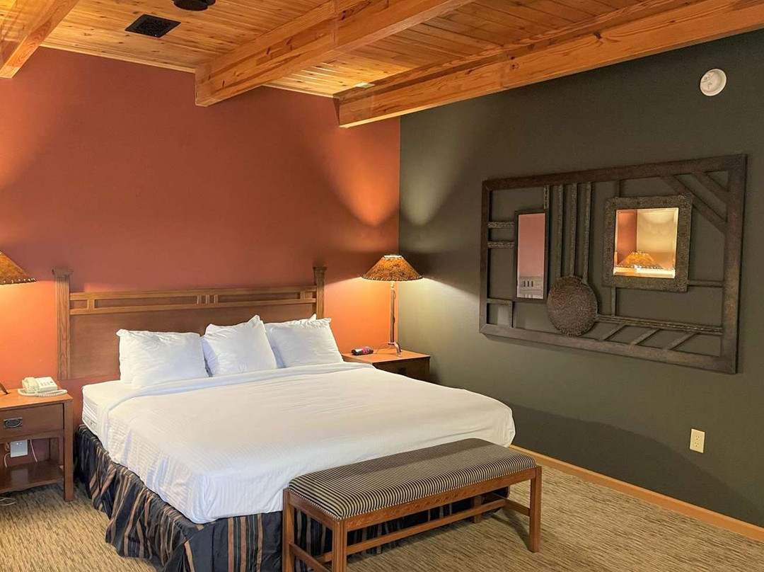 Crossroads Hotel and Event Center