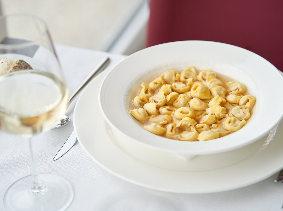 博洛尼亚圣拉扎罗乌娜威酒店主图