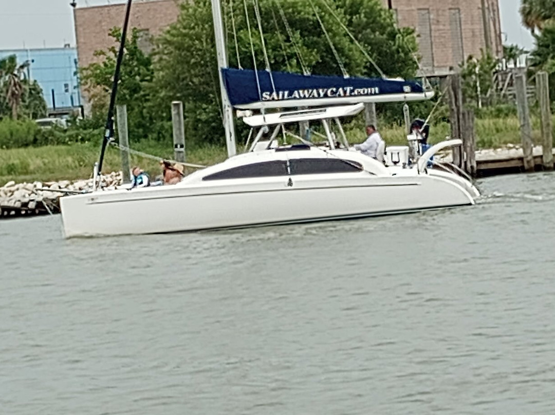 Sailaway Clear Lake Charters-克马必去景点