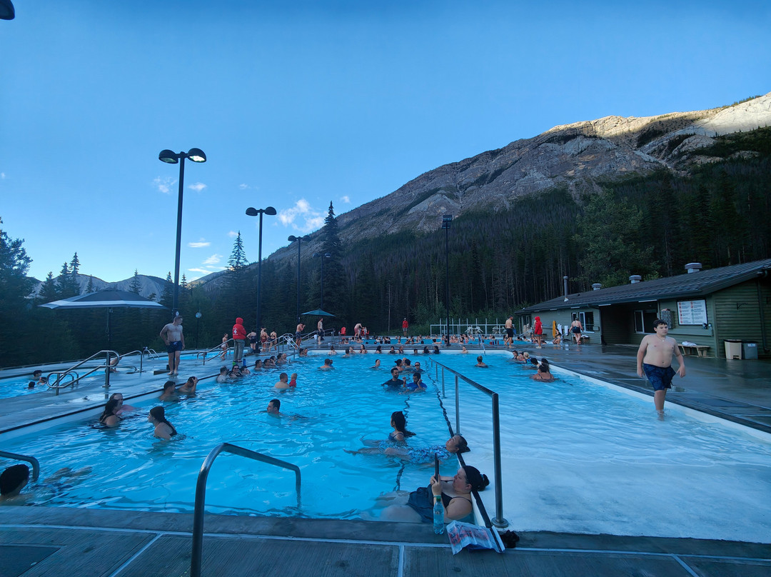 梅耶特温泉-兴顿必去景点