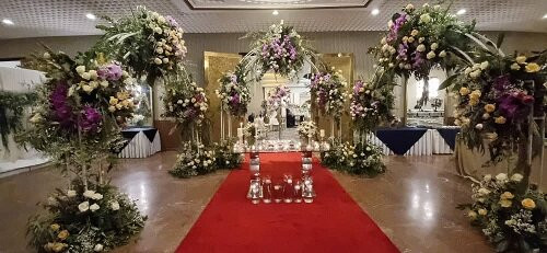 波斯·埃斯特赫拉尔酒店主图