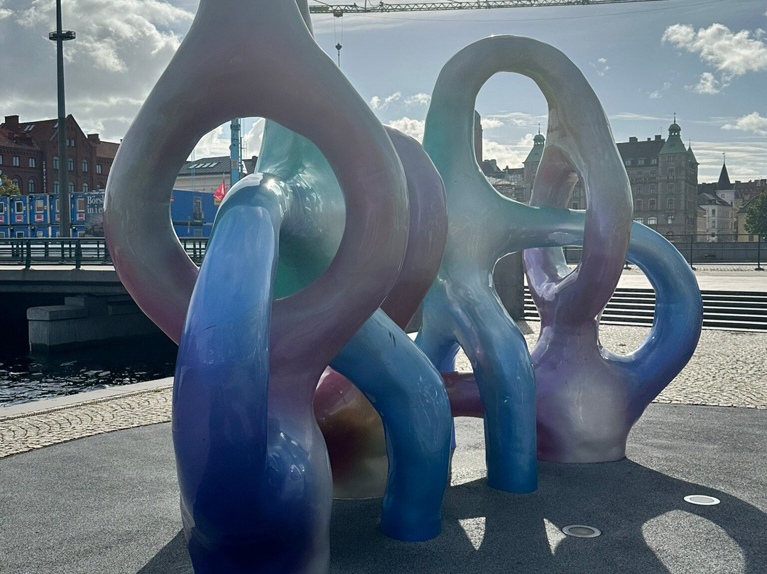 Spectral Self Container-马尔默必去景点