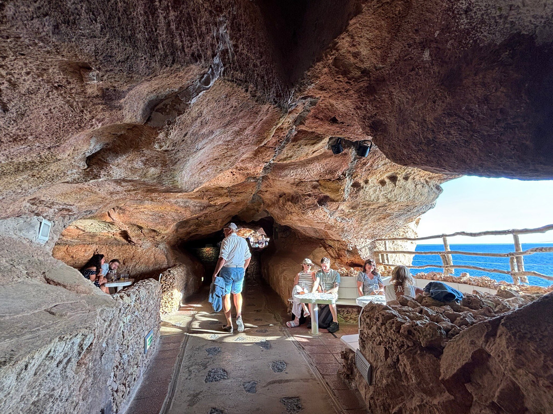 Cova D'En Xoroi-Cala en Porter必去景点