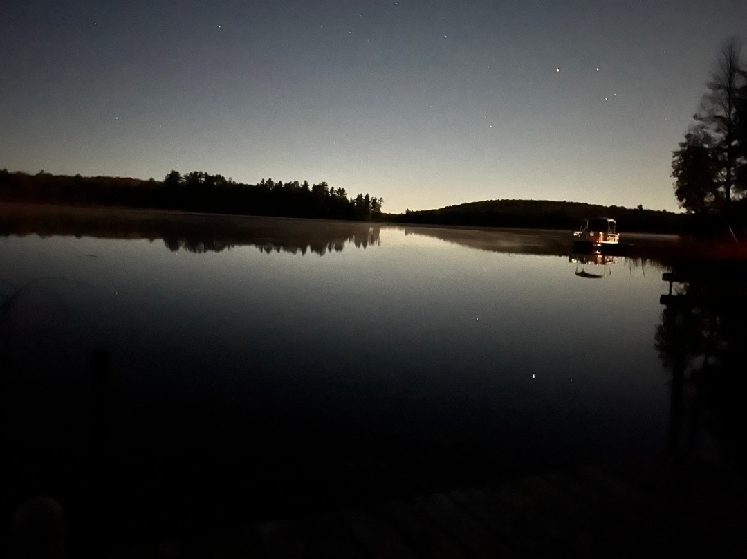 Ghost Lake Lodge主图