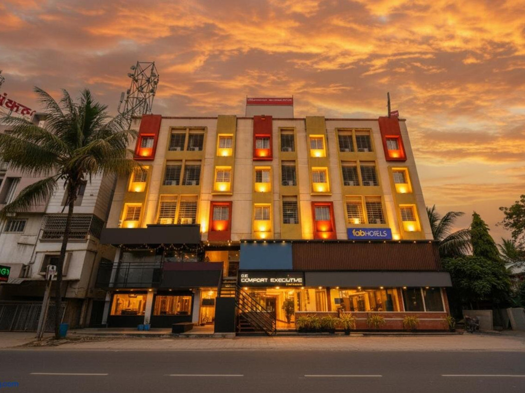 FabExpress Comfort Executive