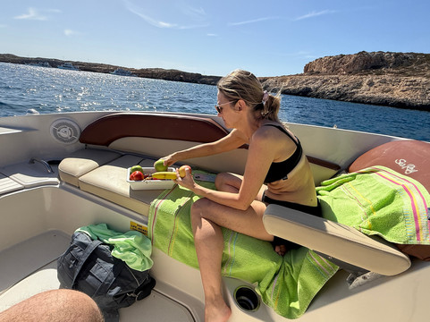 Dolphin Boat Safari-阿依纳帕必去景点