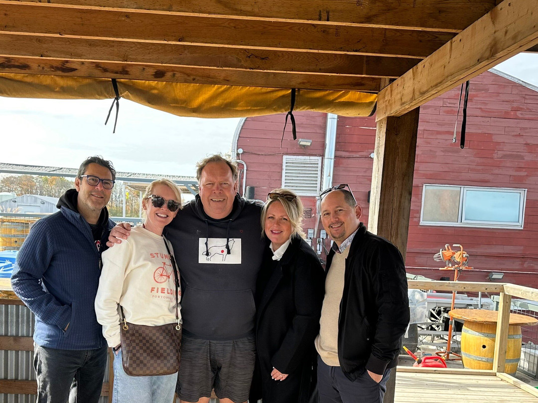 Norman Hardie Winery and Vineyard-Hillier必去景点