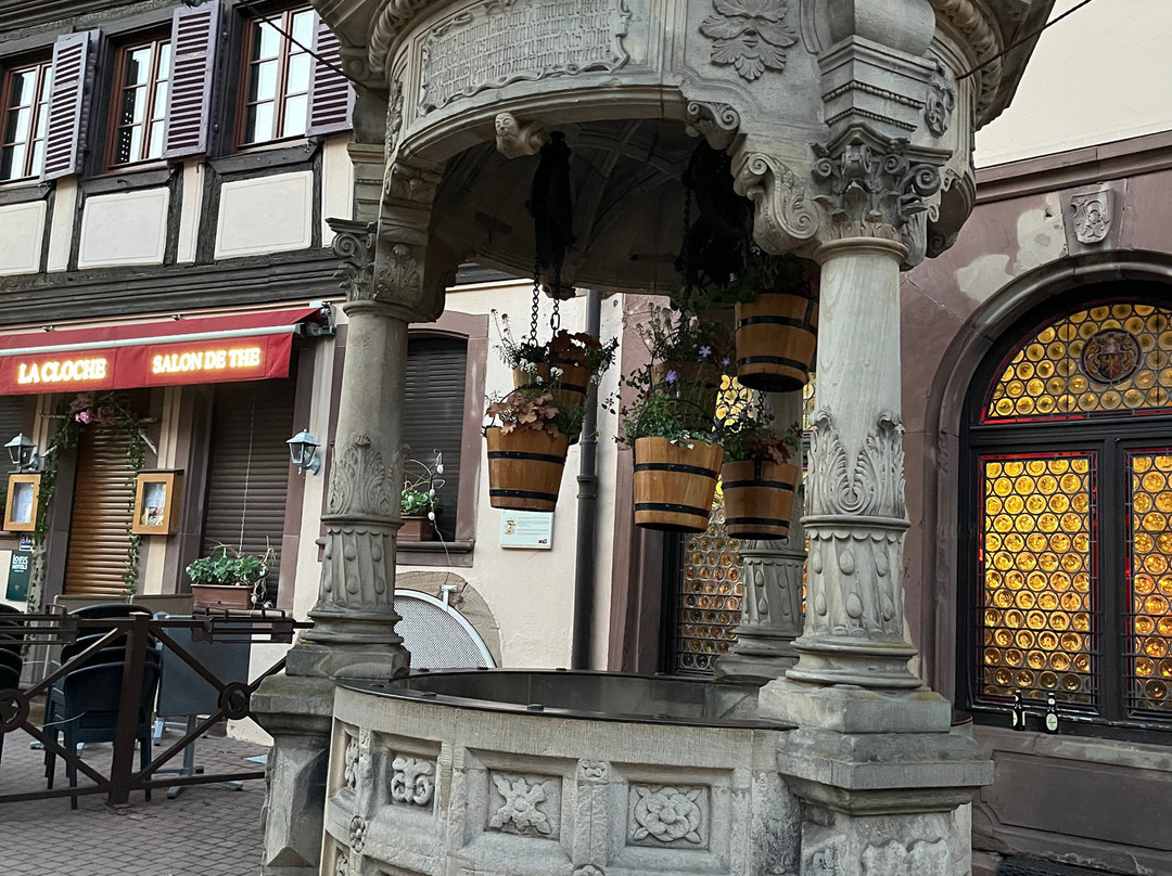 Le Puits a Six Seaux-奥贝奈必去景点