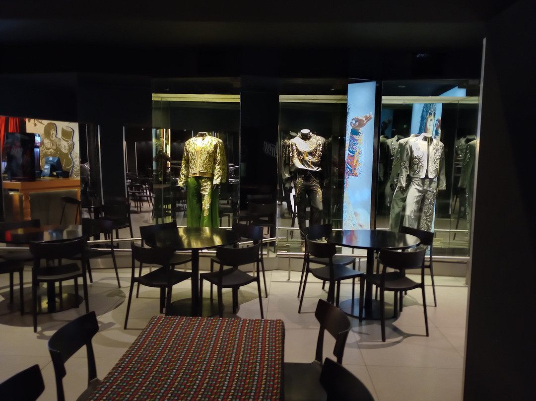 La Mona Jiménez Museobar