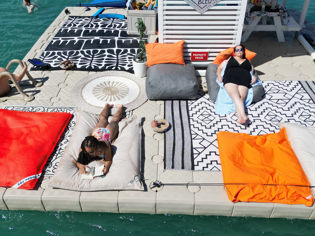 Le Radeau Bleu-Anse Marcel必去景点