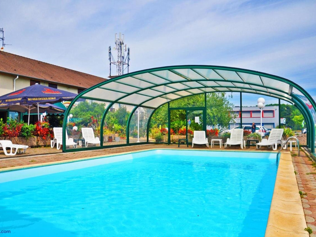 Contact Hotel Arc-en-ciel - Reouverture - Renove