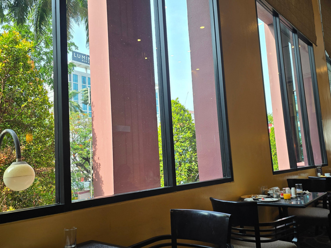 雷德托普酒店主图