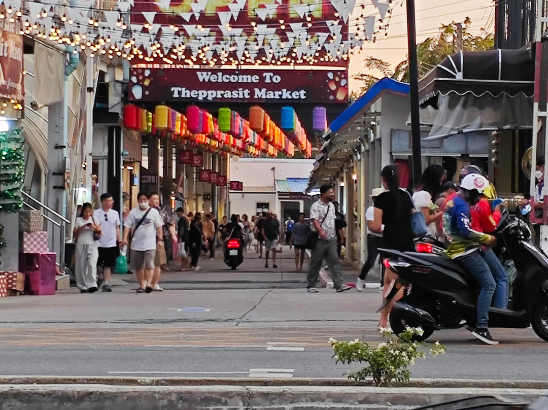 周末市场-芭堤雅必去景点
