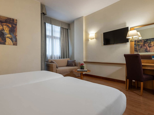 IH Hotels Milano Eur Trezzano sul Naviglio主图