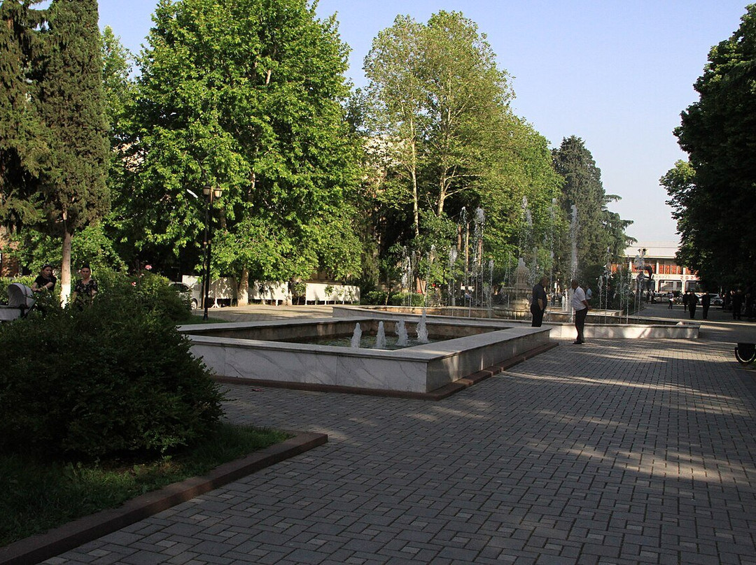 Mütəfəkkirlər parkı