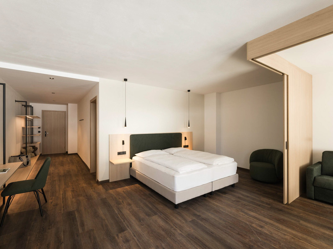 天堂运动酒店主图