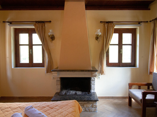 Piges Hotel at Acheron Springs主图